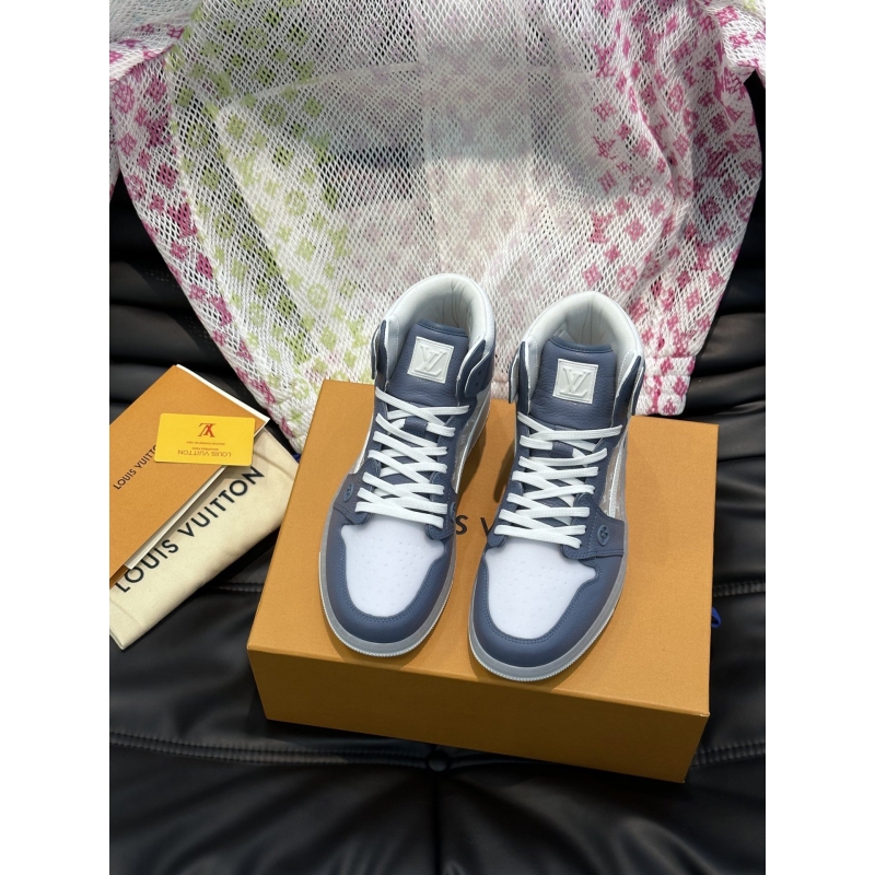 l**is V*t*n sneakers